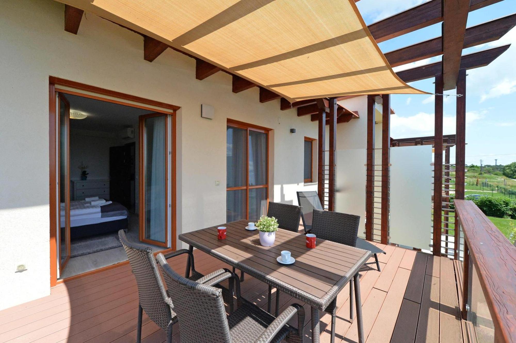 Aranymandula Apartmanok Balatonakali Exterior foto