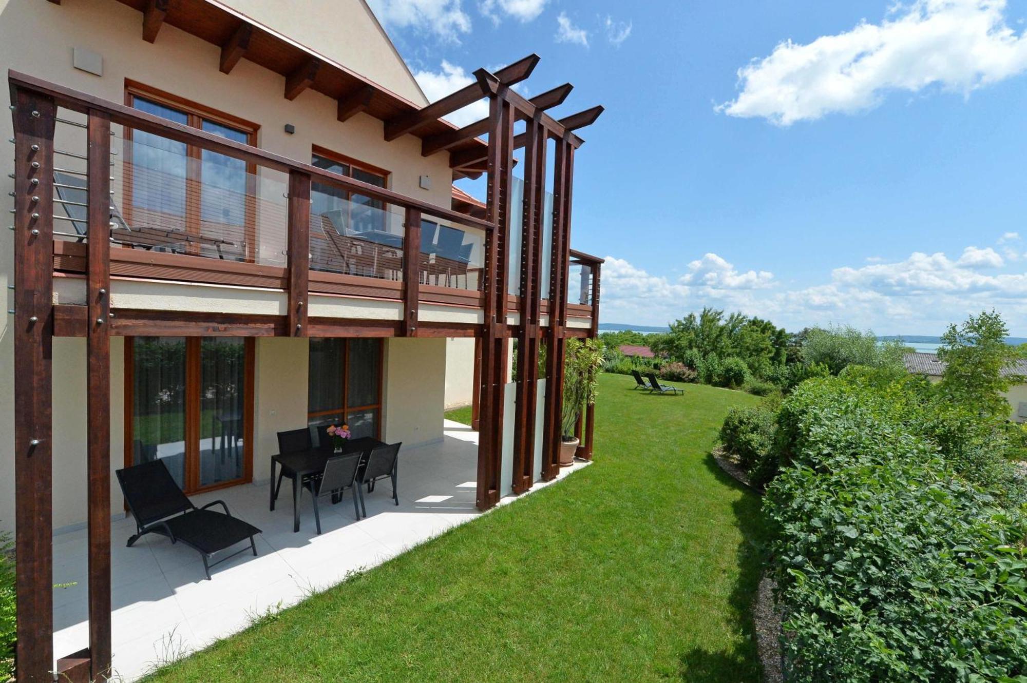 Aranymandula Apartmanok Balatonakali Exterior foto