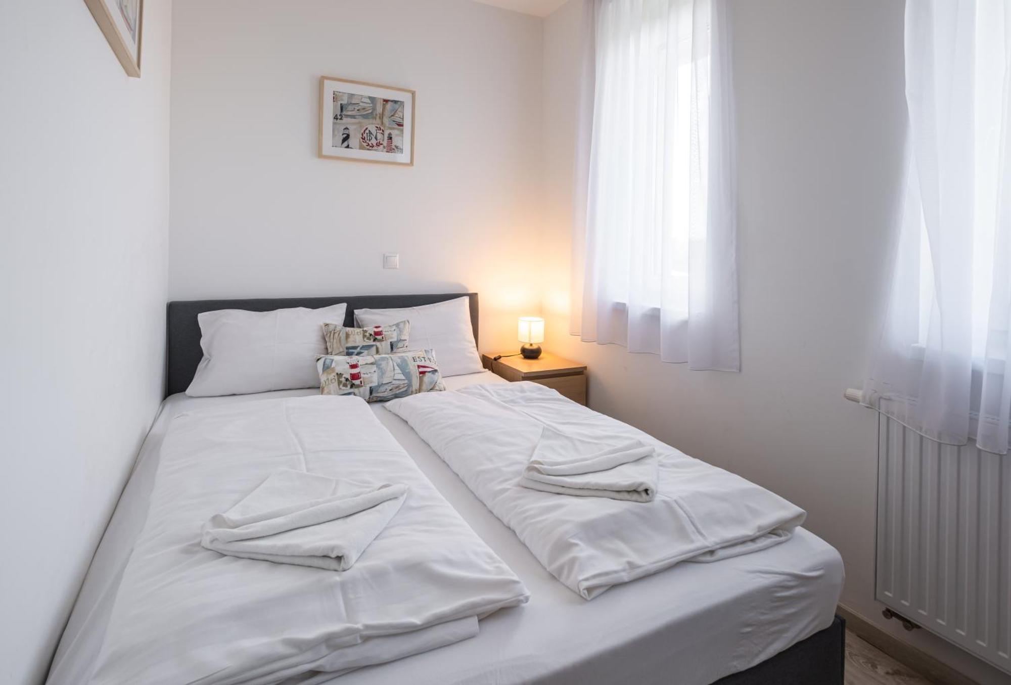 Aranymandula Apartmanok Balatonakali Exterior foto