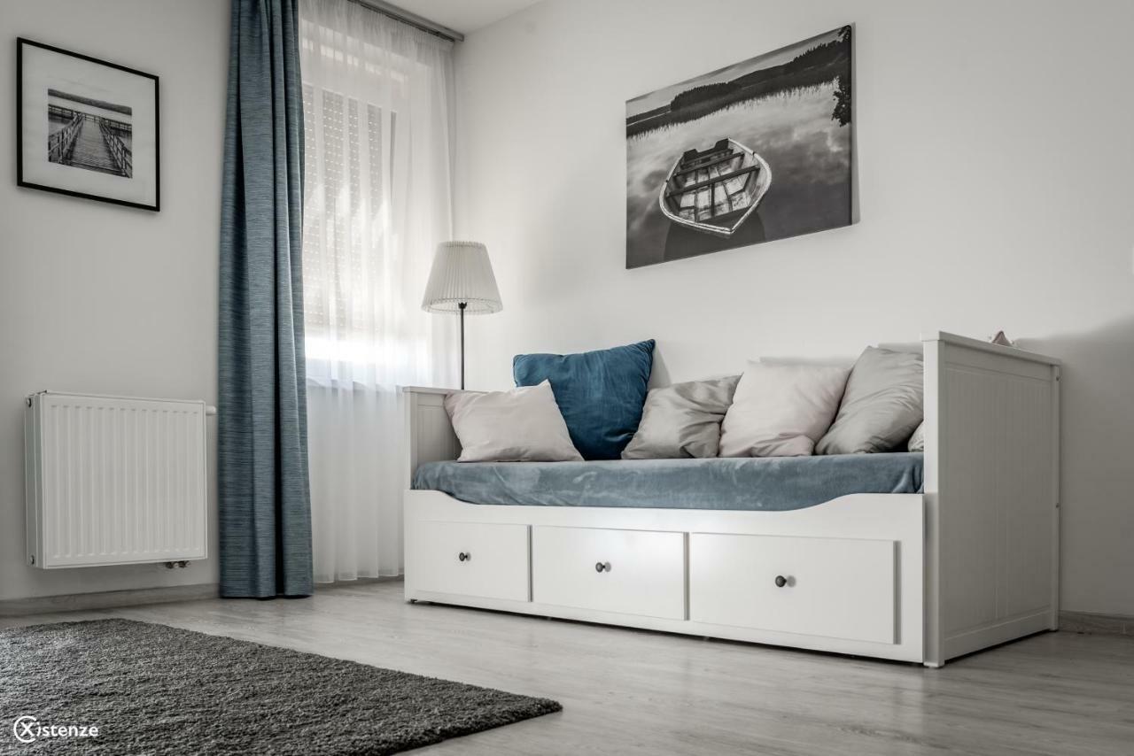 Aranymandula Apartmanok Balatonakali Exterior foto